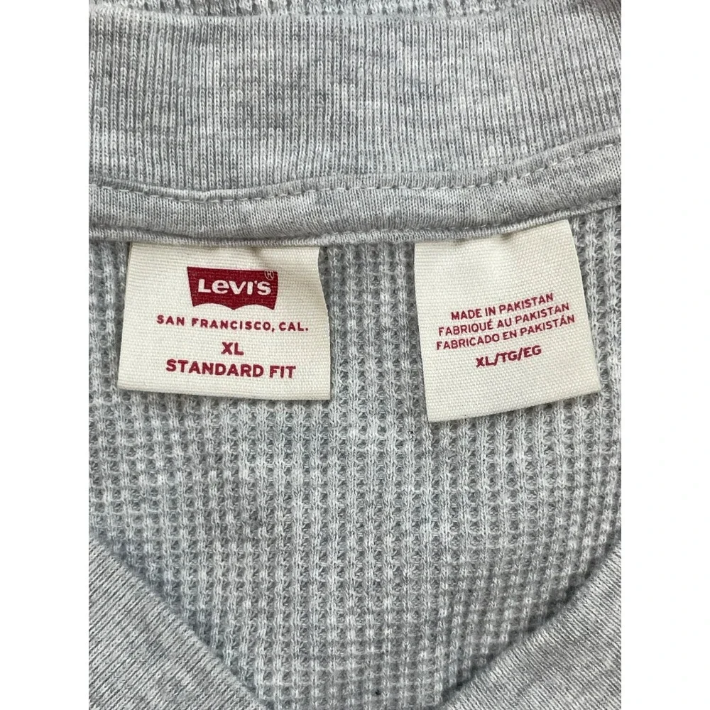 Levis T-Shirt Mens XL Beige Cotton Blend Thermal Crew Neck 1/4 Button Pullover